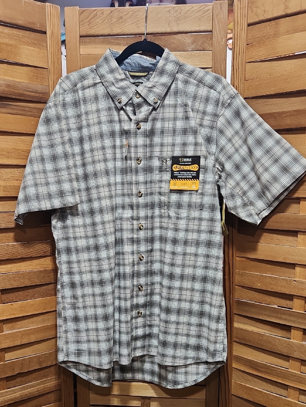 Noble Outfitters Short-Sleeve Button-Down Plaid Shirt Gray Men L Cotton